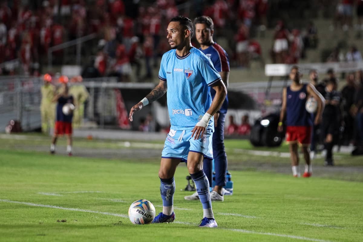 Fortaleza deve ter time principal contra o Goiás; Luiz Fernando está suspenso
